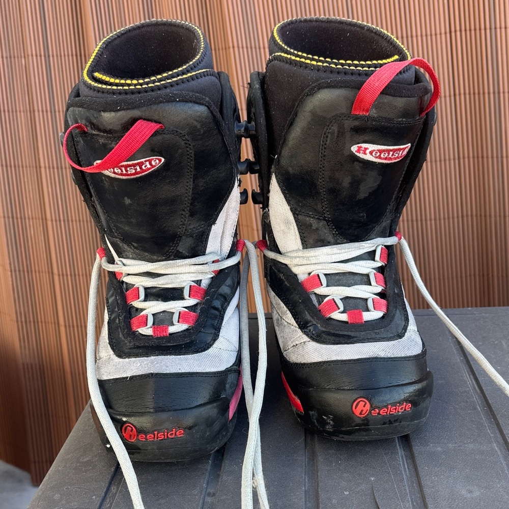 Women's Black & Gray Winter Snowboarding Boots